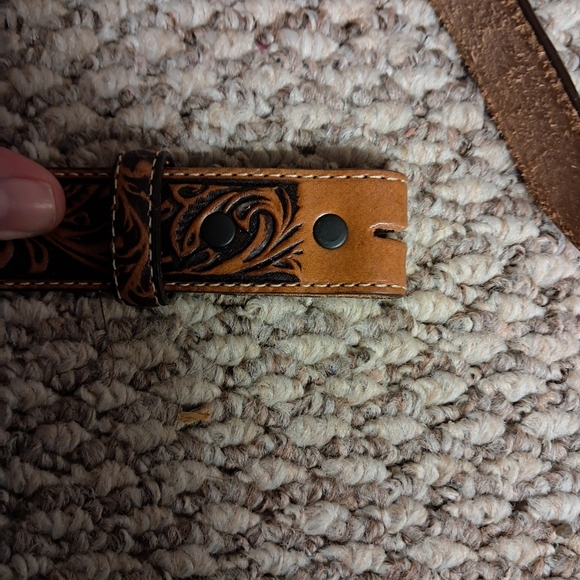 Justin Top Grain Leather Tooled Belt Size 28 NWOT Made in USA Western Floral - Picture 2 of 8